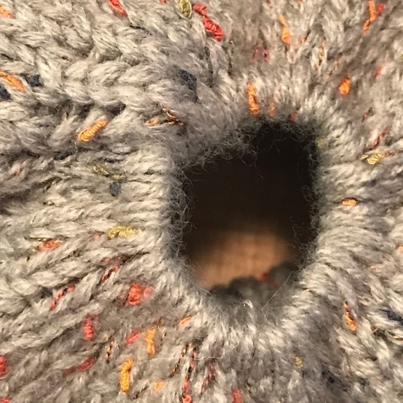 C.C. Ponytail Beanie Hat Knit Winter High Ponytail Messy Bun Gray - Picture 3 of 5